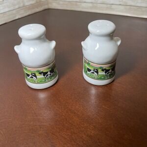 Salt & Pepper Shaker Set Milk Can Dairy Farm Holstein Cows Country Glass Vintage